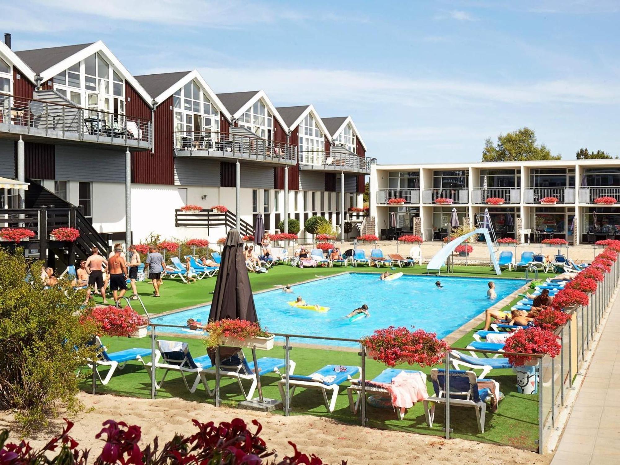 4 Person Holiday Home On A Holiday Park In Glesborg Eksteriør bilde